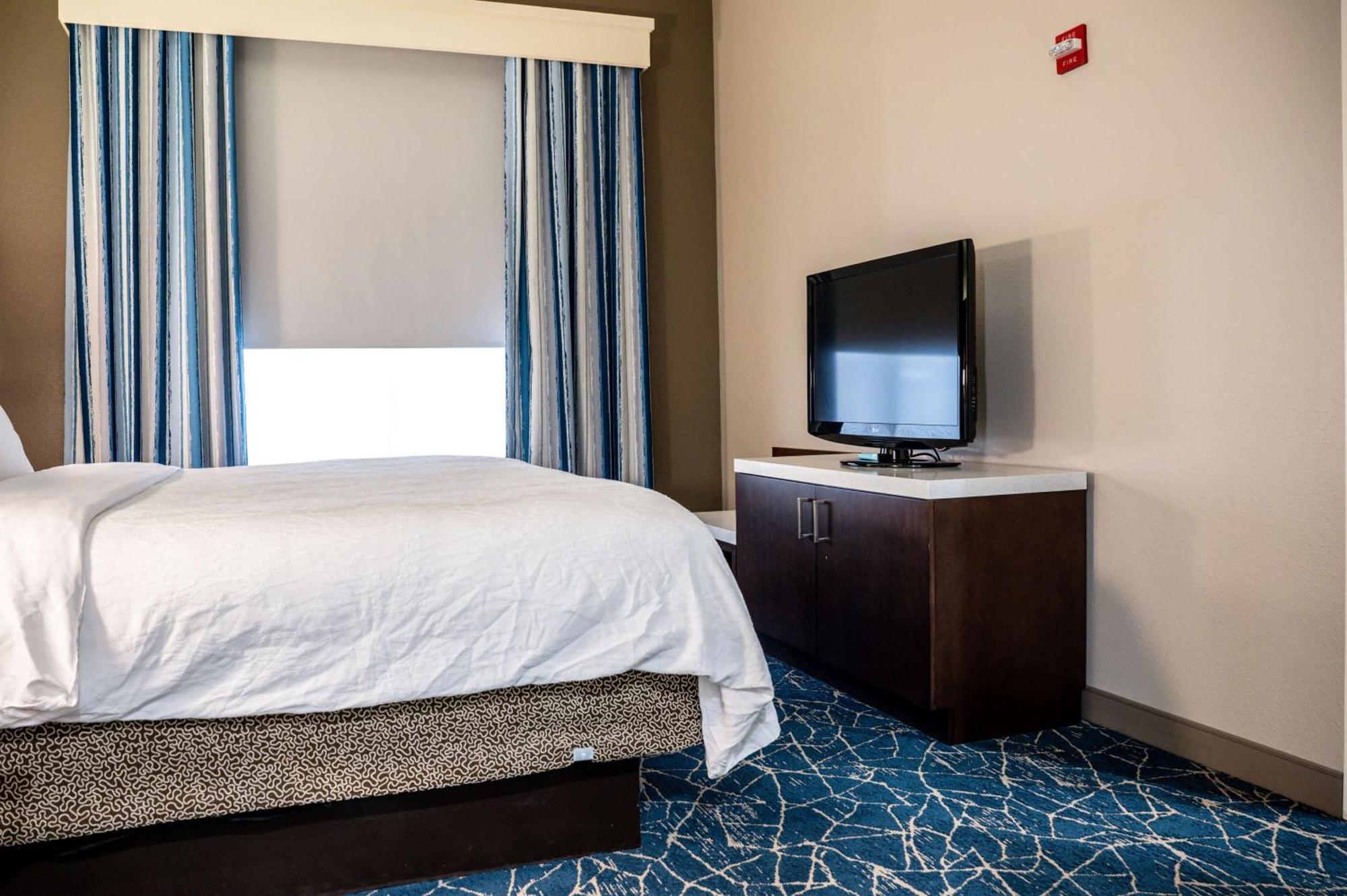 Hilton Garden Inn Fayetteville/Fort Bragg Exterior foto